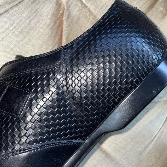 Authentic LV Black leather shoes - Picture 5 of 11
